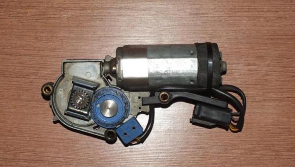 Привод люка